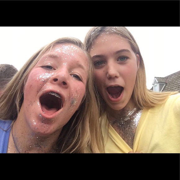 Meet your Posher, Macy - Picture 1 of 1